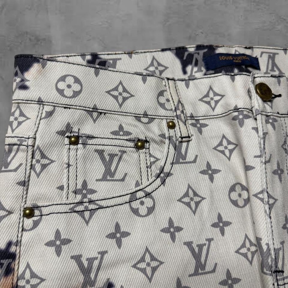 Luxury Baggy Louis Vuitton Monogram Streetwear Burnt Design Jeans - Picture 6 of 8